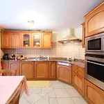 Haus Orta Apartment