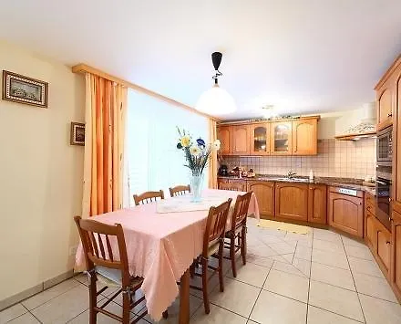 Haus Orta شقة