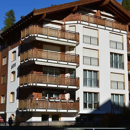 Haus Orta Апартаменти