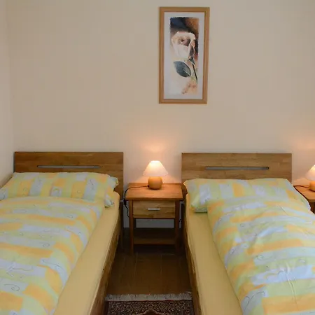 Haus Orta Апартаменти